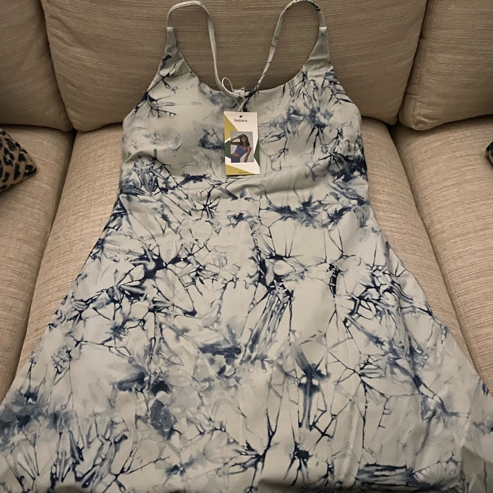 Fitted dress with shorts